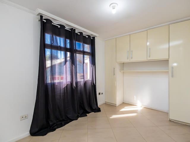 Apartamento 2 quartos e 1 banheiro, à venda, no bairro Campo Comprido em Curitiba