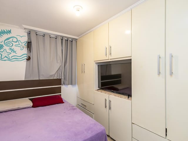 Apartamento 2 quartos e 1 banheiro, à venda, no bairro Campo Comprido em Curitiba