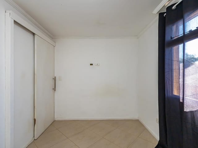 Apartamento 2 quartos e 1 banheiro, à venda, no bairro Campo Comprido em Curitiba