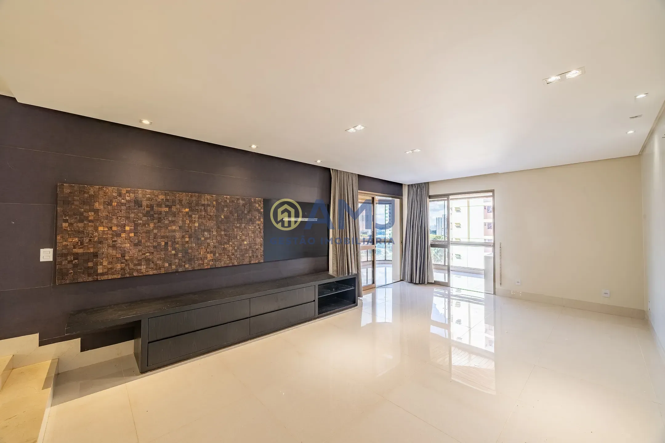 Apartamento, 4 quartos, 238 m² - Foto 1