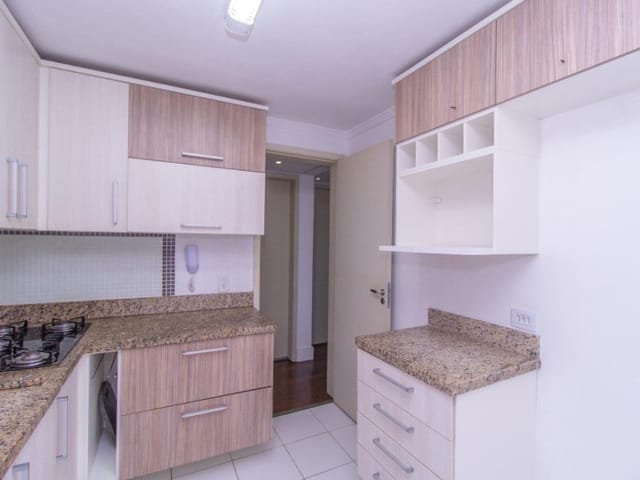 Apartamento 1 quarto e 1 banheiro, à venda, no bairro Hauer em Curitiba