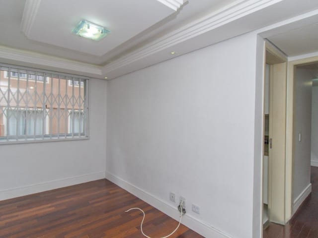 Apartamento 1 quarto e 1 banheiro, à venda, no bairro Hauer em Curitiba