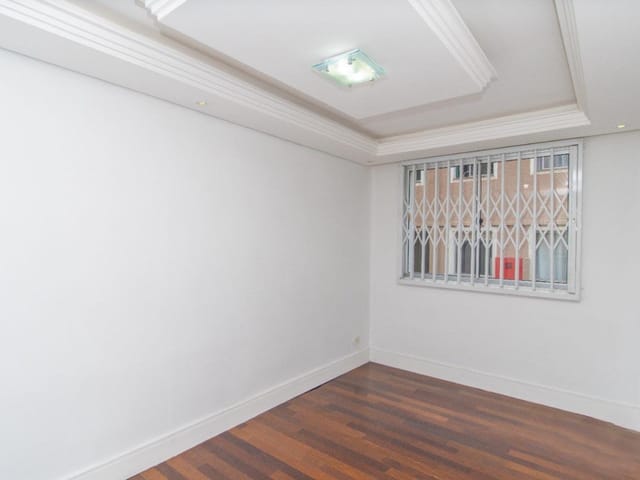 Apartamento 1 quarto e 1 banheiro, à venda, no bairro Hauer em Curitiba