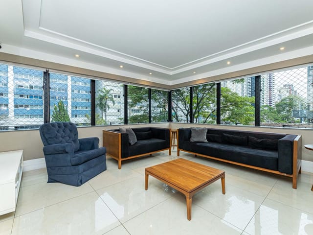 Apartamento 3 quartos e 4 banheiros, à venda, no bairro Batel em Curitiba