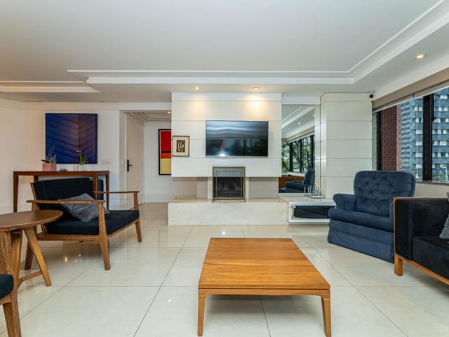 Apartamento 3 quartos e 4 banheiros, à venda, no bairro Batel em Curitiba