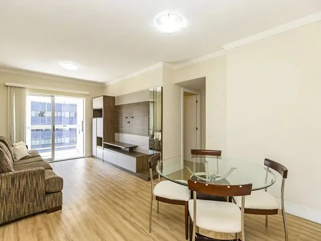 Apartamento 2 quartos e 2 banheiros, à venda, no bairro Batel em Curitiba