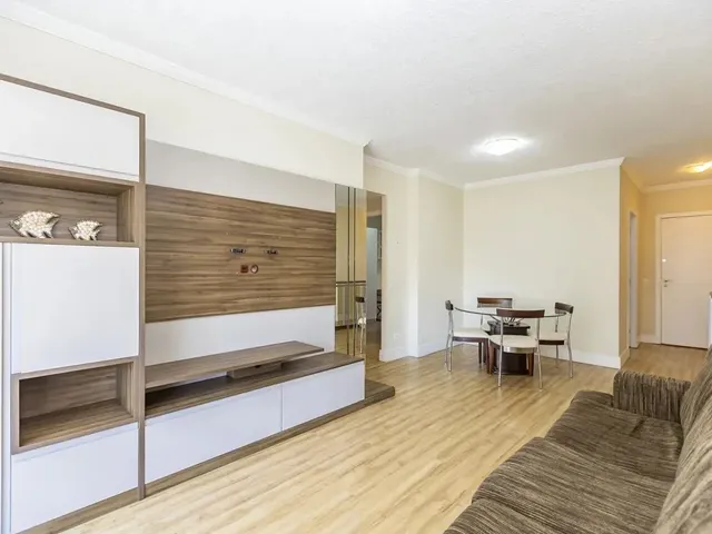 Apartamento 2 quartos e 2 banheiros, à venda, no bairro Batel em Curitiba