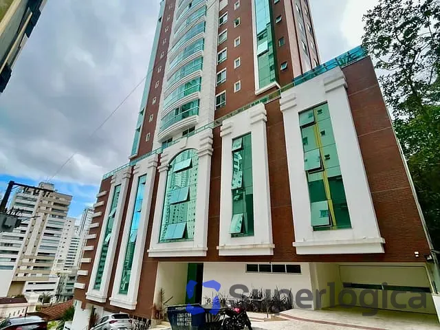Apartamento 4 quartos e 4 banheiros, à venda, no bairro Pioneiros em Balneário Camboriú