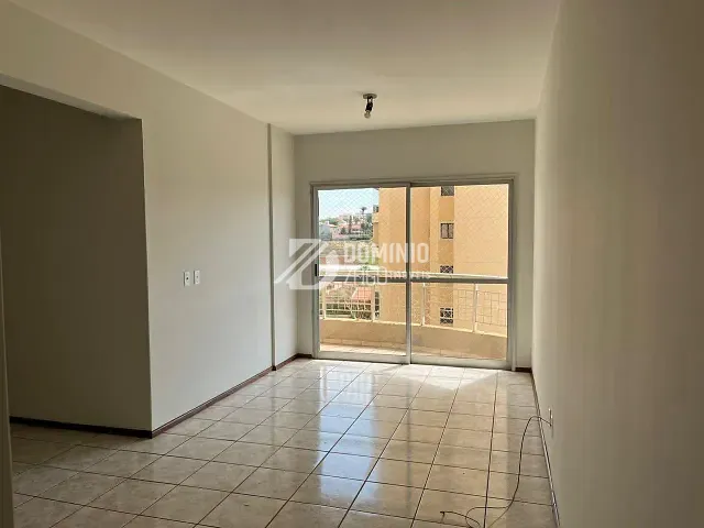 Apartamento com 94m² 3 quartos e 2 banheiros, à venda, no bairro Mercês em Uberaba