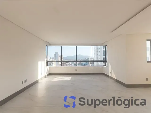 Apartamento com 272m², à venda, no bairro Centro em Balneário Camboriú
