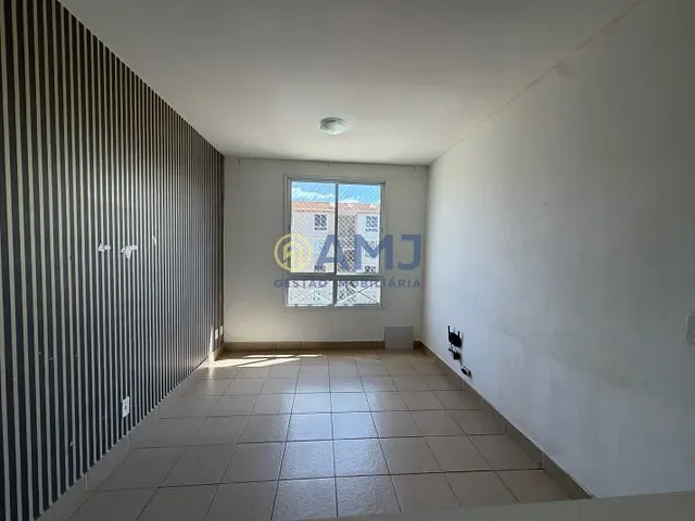 Apartamento 2 quartos e 1 banheiro, para alugar, no bairro Moinho dos Ventos em Goiânia