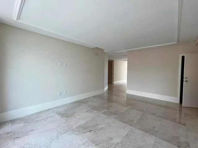Apartamento 3 quartos e 4 banheiros, à venda, no bairro MEIA PRAIA em Itapema