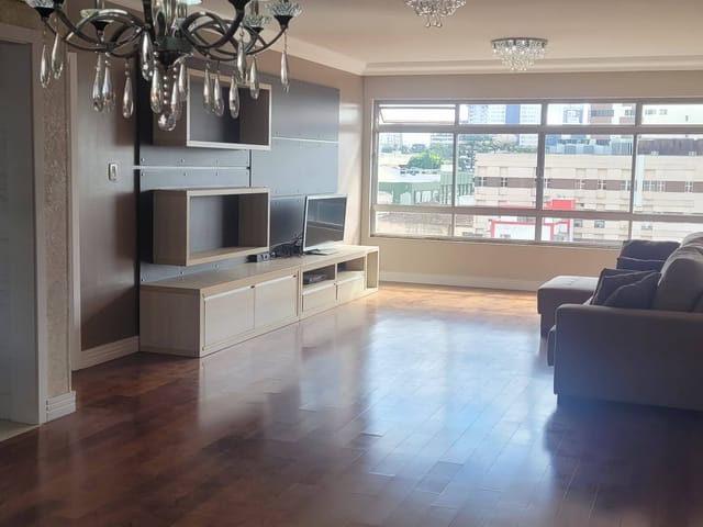 Apartamento com 155m² 3 quartos e 2 banheiros, à venda, no bairro Centro em Ponta Grossa