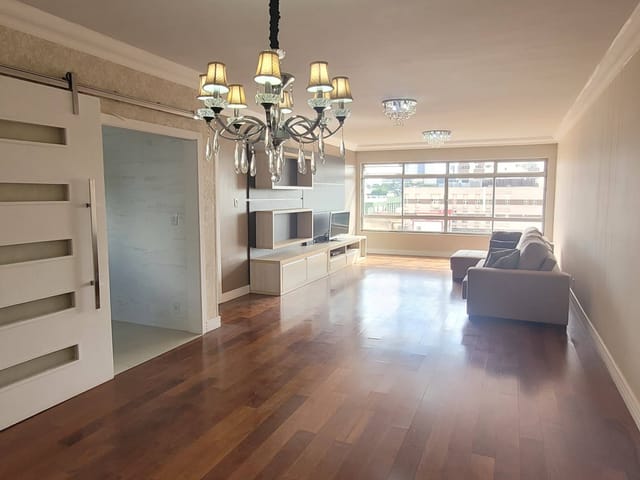 Apartamento com 155m² 3 quartos e 2 banheiros, à venda, no bairro Centro em Ponta Grossa