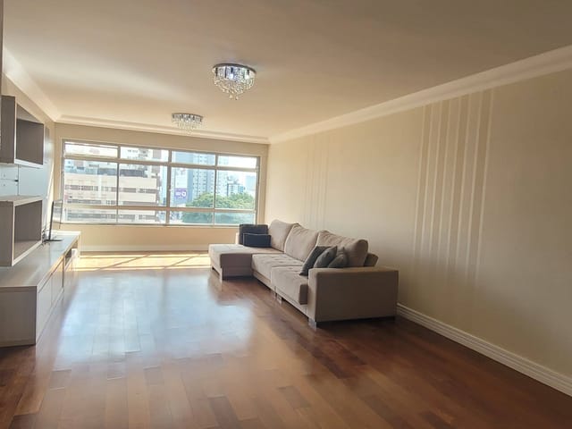 Apartamento com 155m² 3 quartos e 2 banheiros, à venda, no bairro Centro em Ponta Grossa