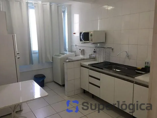 Apartamento com 93m² 2 quartos e 1 banheiro, à venda, no bairro Centro em Balneário Camboriú