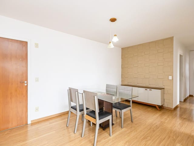 Apartamento 3 quartos e 1 banheiro, à venda, no bairro Campo Comprido em Curitiba