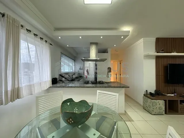 Apartamento 3 quartos e 2 banheiros, à venda ou para alugar, no bairro Enseada em Guarujá