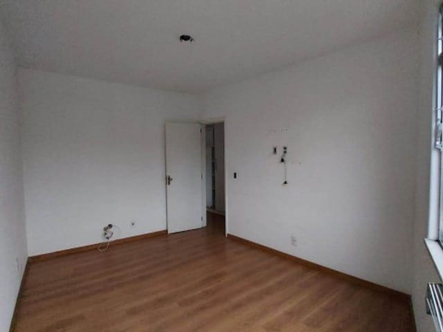 Apartamento 1 quarto e 1 banheiro, à venda, no bairro Coronel Veiga em Petrópolis