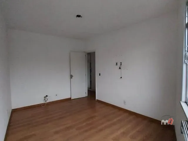 Apartamento 1 quarto e 1 banheiro, à venda, no bairro Coronel Veiga em Petrópolis
