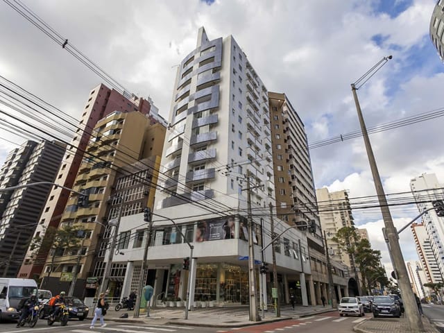 Apartamento 3 quartos e 2 banheiros, à venda, no bairro Batel em Curitiba