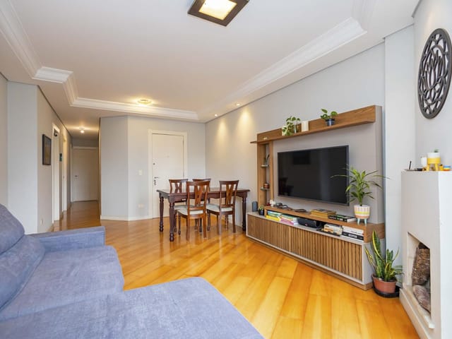 Apartamento 3 quartos e 2 banheiros, à venda, no bairro Batel em Curitiba