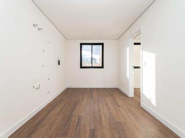 Apartamento 1 quarto e 1 banheiro, à venda, no bairro Centro em Curitiba