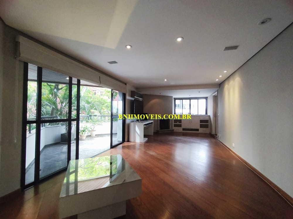 Apartamento, 3 quartos, 240 m² - Foto 2