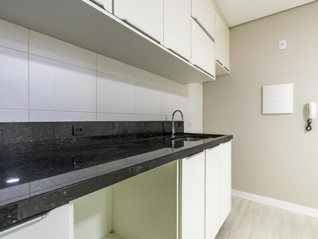 Apartamento 2 quartos e 1 banheiro, à venda, no bairro Capão Raso em Curitiba