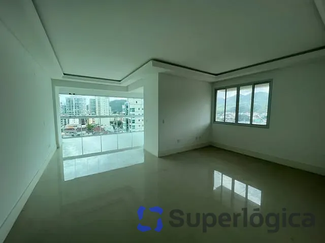 Apartamento com 204m² 3 quartos e 4 banheiros, à venda, no bairro Centro em Itapema