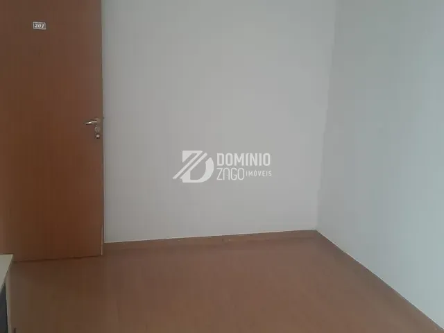 Apartamento 2 quartos e 1 banheiro, à venda, no bairro Vila Arquelau em Uberaba
