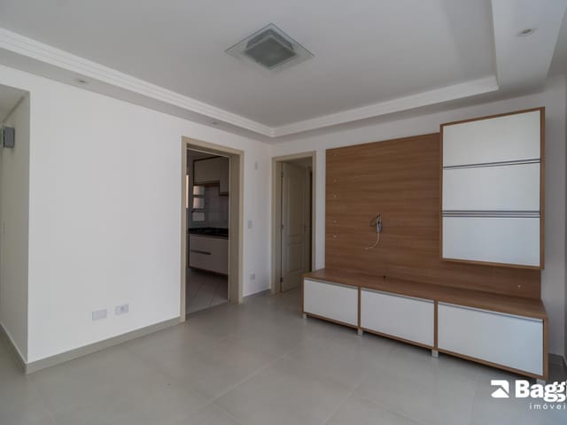 Apartamento 3 quartos e 2 banheiros, à venda, no bairro Campo Comprido em Curitiba