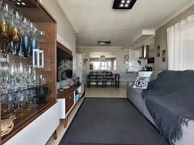 Apartamento 3 quartos e 2 banheiros, à venda, no bairro Enseada em Guarujá