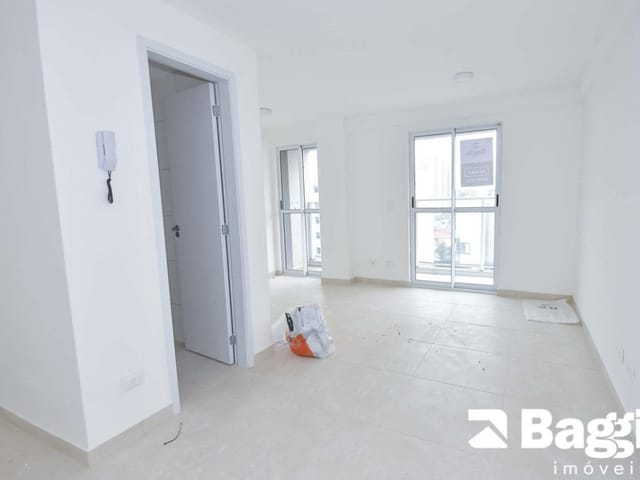 Apartamento 1 quarto e 1 banheiro, à venda, no bairro Centro em Curitiba