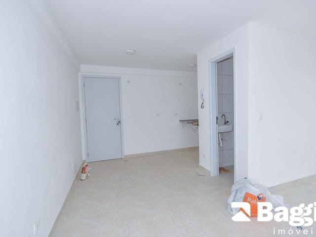 Apartamento 1 quarto e 1 banheiro, à venda, no bairro Centro em Curitiba