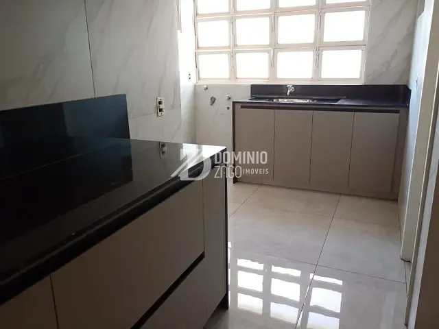 Apartamento com 90m² 3 quartos e 2 banheiros, para alugar, no bairro Bom Retiro em Uberaba