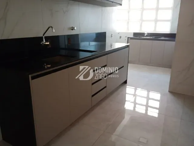 Apartamento com 90m² 3 quartos e 2 banheiros, para alugar, no bairro Bom Retiro em Uberaba