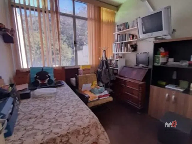Apartamento 4 quartos e 1 banheiro, à venda, no bairro Centro em Petrópolis