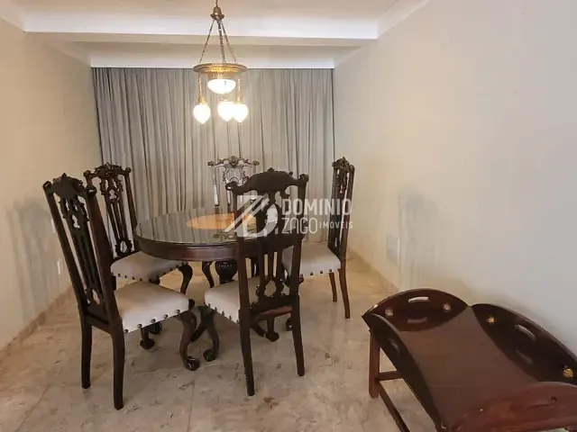 Apartamento com 238m² 3 quartos e 4 banheiros, para alugar, no bairro Centro em Uberaba