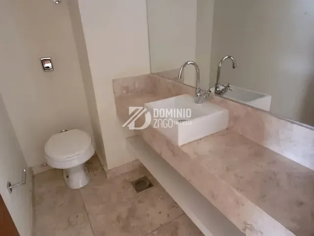 Apartamento com 238m² 3 quartos e 4 banheiros, para alugar, no bairro Centro em Uberaba