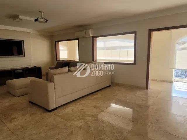 Apartamento com 238m² 3 quartos e 4 banheiros, para alugar, no bairro Centro em Uberaba