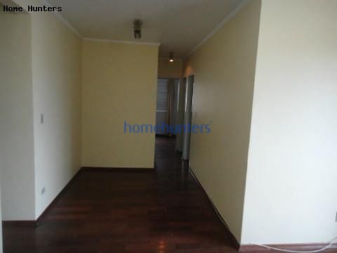 Apartamento à venda com 3 quartos, 70m² - Foto 2