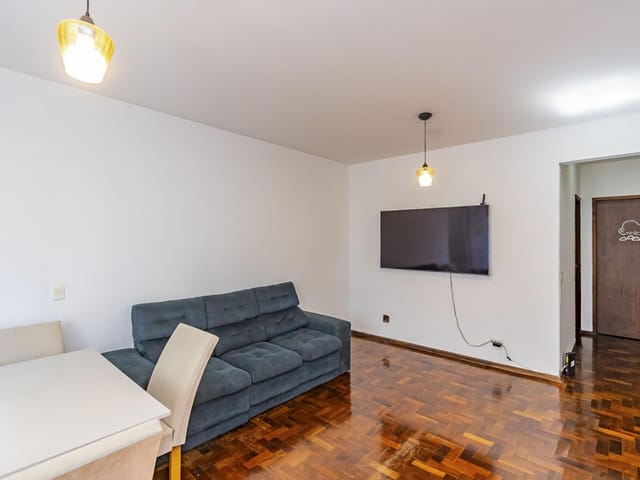 Apartamento 2 quartos e 2 banheiros, à venda, no bairro Centro em Curitiba