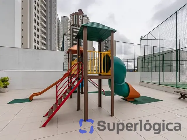 Apartamento à venda, no bairro Centro em Balneário Camboriú