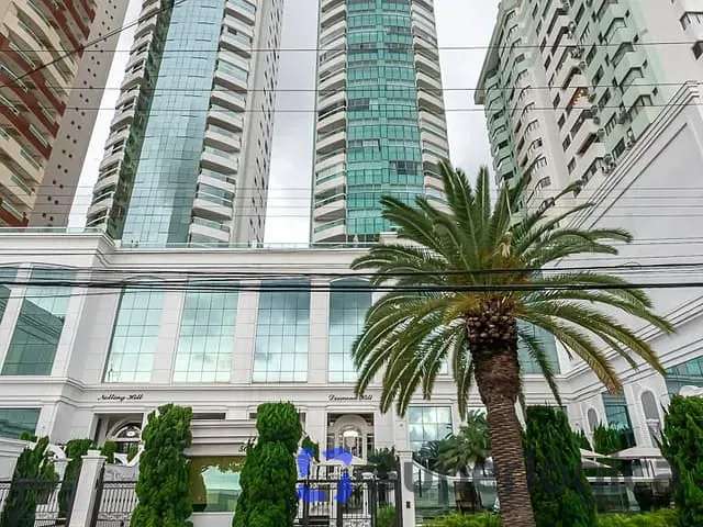 Apartamento à venda, no bairro Centro em Balneário Camboriú
