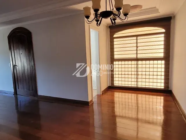 Apartamento 4 quartos e 5 banheiros, para alugar, no bairro Estados Unidos em Uberaba