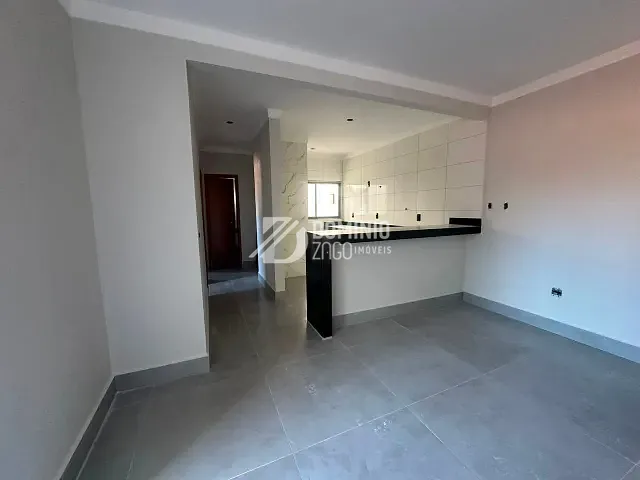 Apartamento 2 quartos e 2 banheiros, à venda, no bairro Nossa Senhora da Abadia em Uberaba
