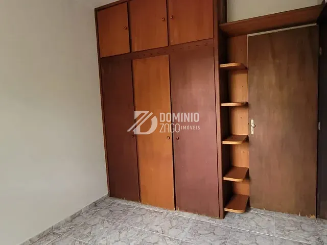 Apartamento com 57m² 3 quartos e 1 banheiro, para alugar, no bairro Santa Maria em Uberaba