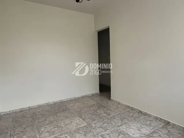 Apartamento com 57m² 3 quartos e 1 banheiro, para alugar, no bairro Santa Maria em Uberaba