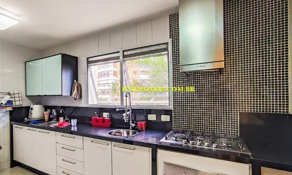 Apartamento à venda com 3 quartos, 250m² - Foto 9